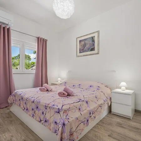 Tomicich By Interhome Koromačno