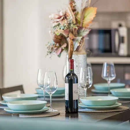 Tomicich By Interhome